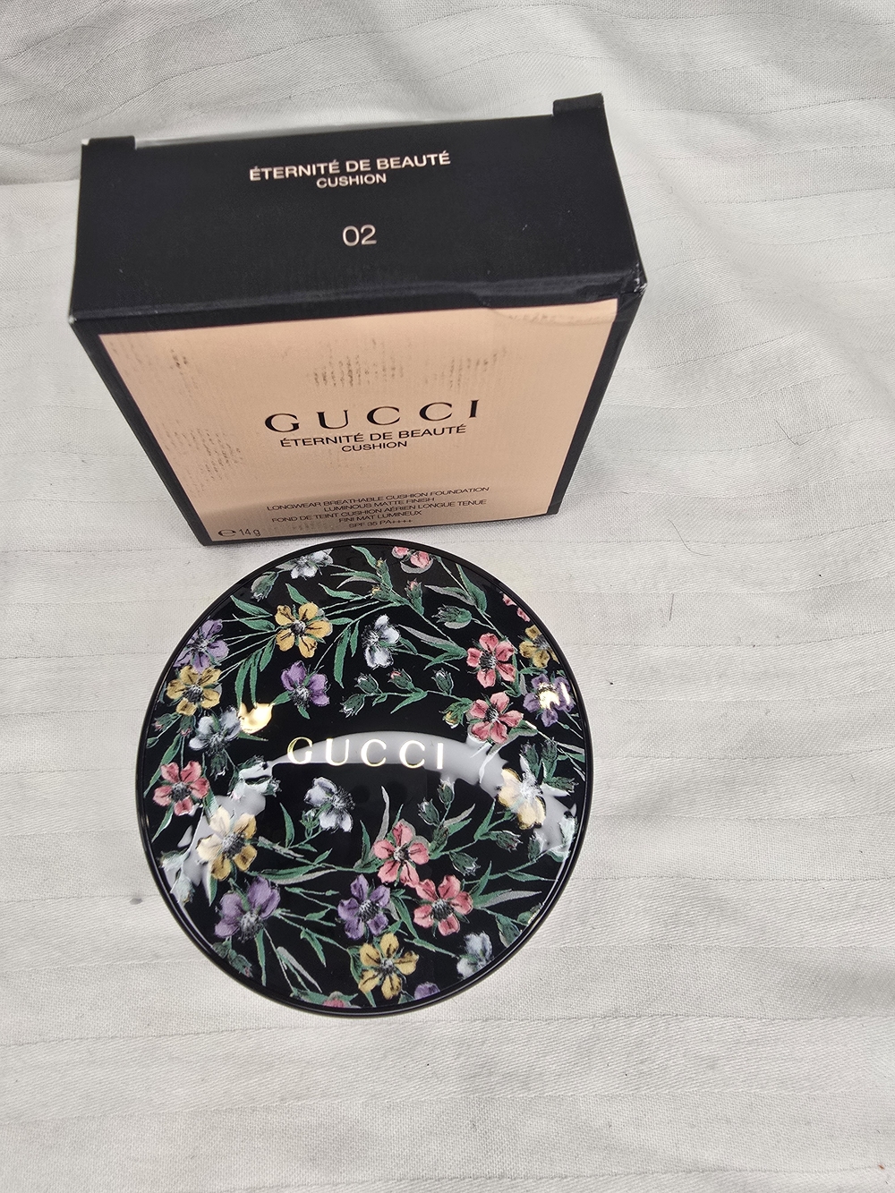 Gucci Limited Edition Compact Cushion Foundation - Éternité de Beauté 02